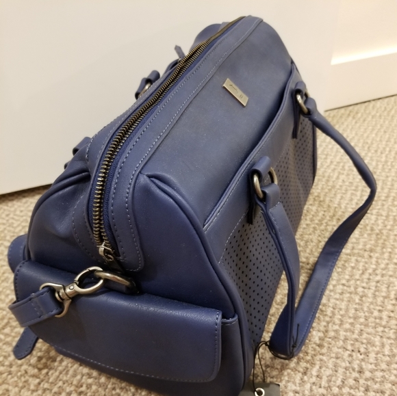 Vegan leather "Winnie" handbag with shoulder strap - Picture 2 of 4